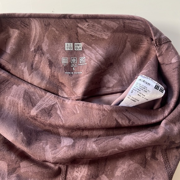 UNIQLO Airism Purple Patterned Athletic Leggings - Picture 5 of 5